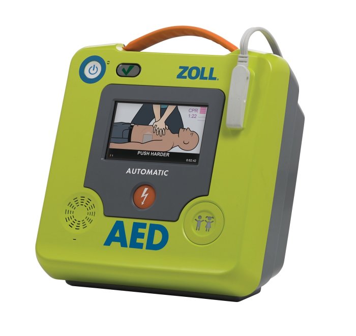 When should the rescuer operating the aed clear the victim